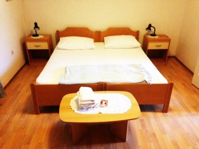 Apartman Gracin Primosten Bagian luar foto